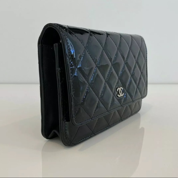 CHANEL BLACK PATENT LEATHER WALLET ON A CHAIN NEW IN BOX! - Picture 5 of 16